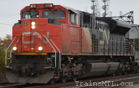 Locomotive CN8918 left side / coté gauche